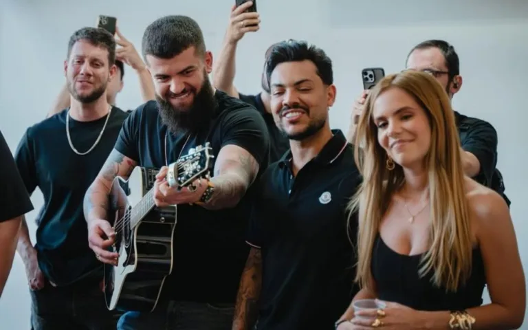 Artistas Sertanejos Fazem Homenagem Emocionante de Dia das Mães em Lar de Idosos