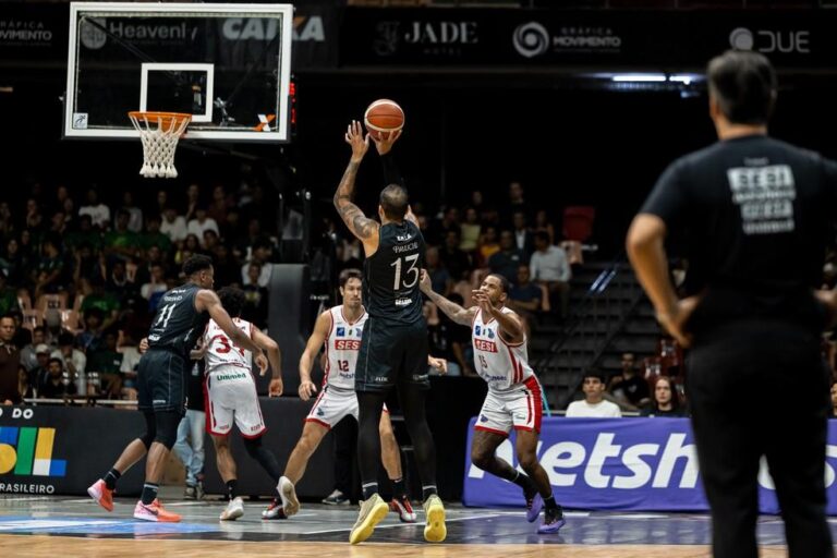 Brasília e Franca se enfrentam no jogo 2 da semifinal do NBB!