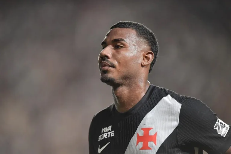 Vasco Enfrenta o Bragantino em São Januário em Busca de Recuperação no Campeonato Brasileiro