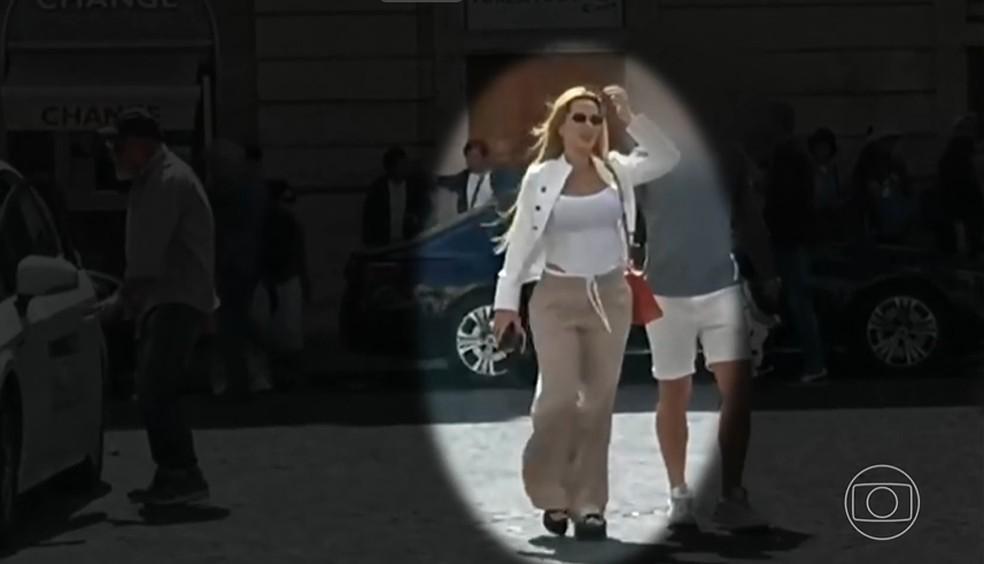 Deolane em Roma, na Itália.