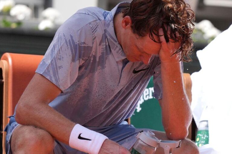 Jannik Sinner tem grande derrota no Roland Garros após quase vitória
