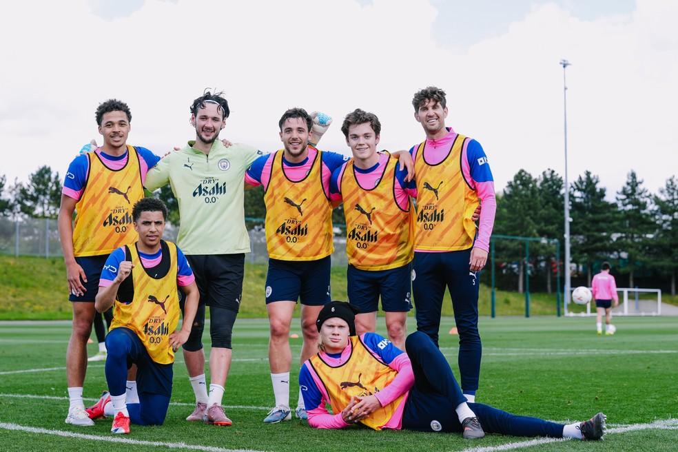 Jogadores do Manchester City antes da final da Copa da Inglaterra contra o Chelsea