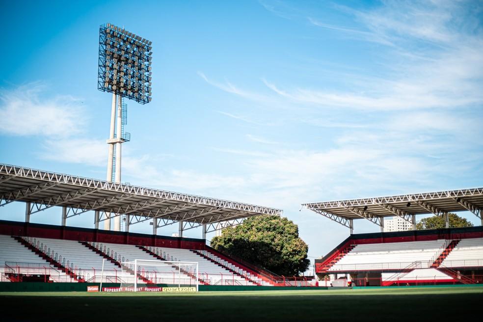 Estádio Antônio Accioly, palco do clássico deste sábado