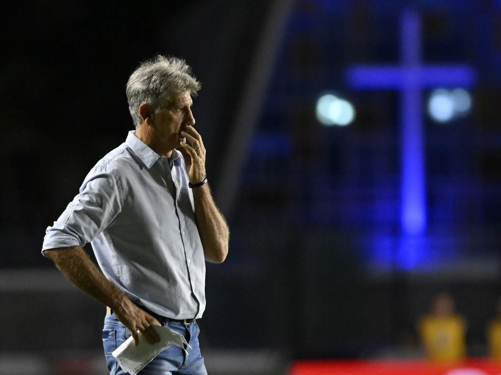 Renato Gaúcho observa derrota do Vasco para o Bragantino