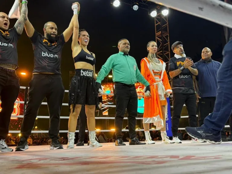 Fernanda Lacerda conquista sua primeira vitória no Fight Music Show 8