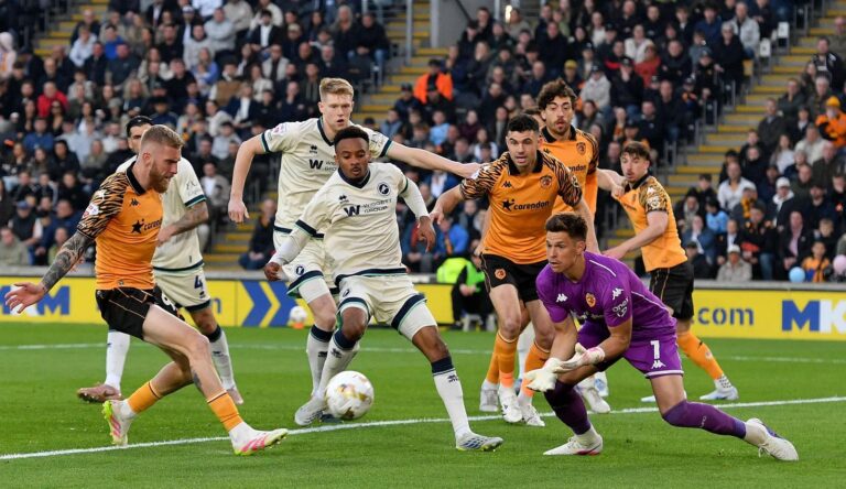 Empate sem gols entre Hull City e Millwall abre disputa por vaga na Premier League