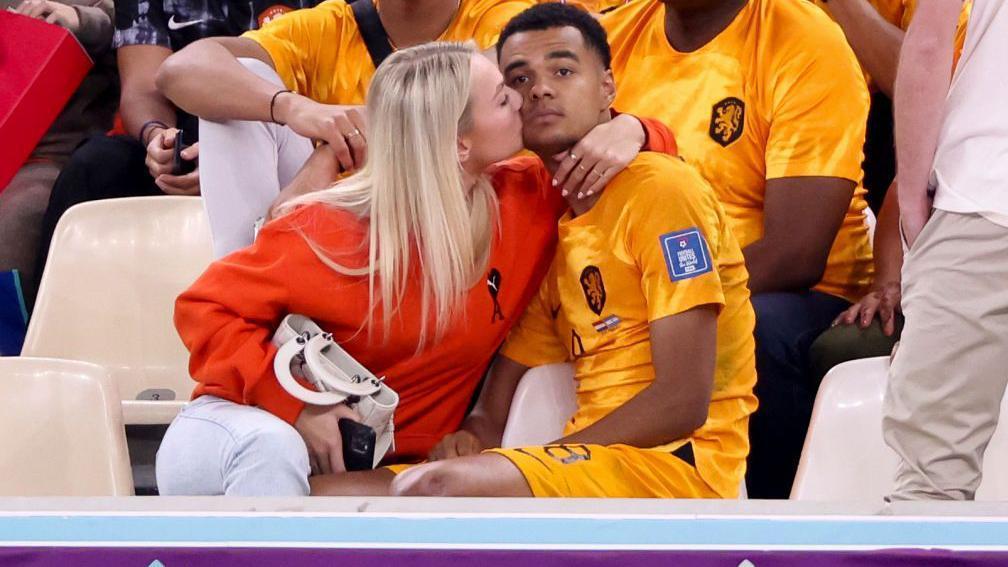 Cody Gakpo e Noa van der Bij em 2022
