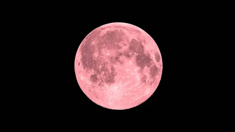 Lua de Morango ilumina o Brasil nesta segunda (29); entenda o fenômeno