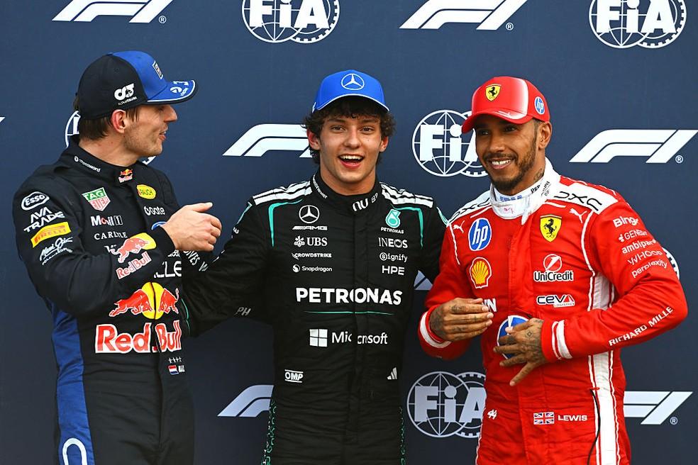 Max Verstappen, Kimi Antonelli e Lewis Hamilton após a classificação do GP de Mônaco de F1 em 2026