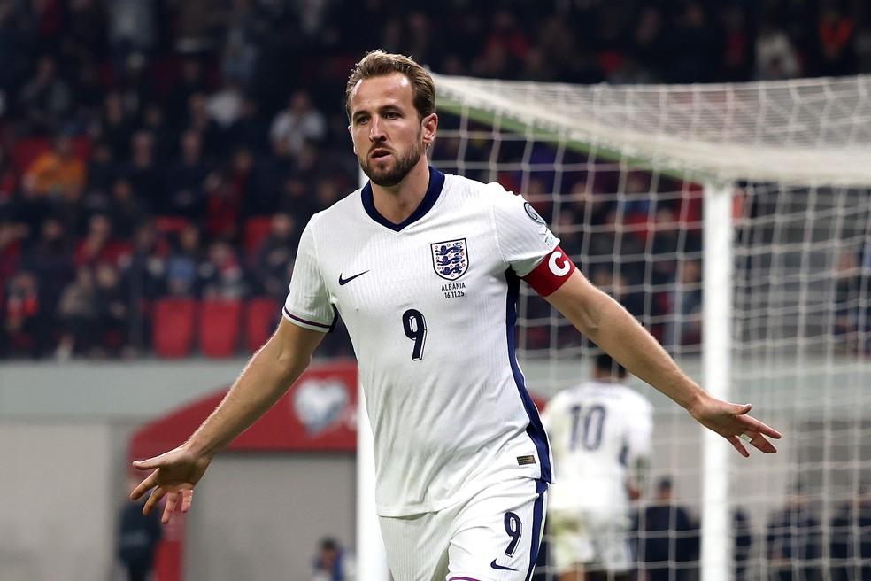 Harry Kane comemora um dos gols da Inglaterra sobre a Albânia, nas Eliminatórias