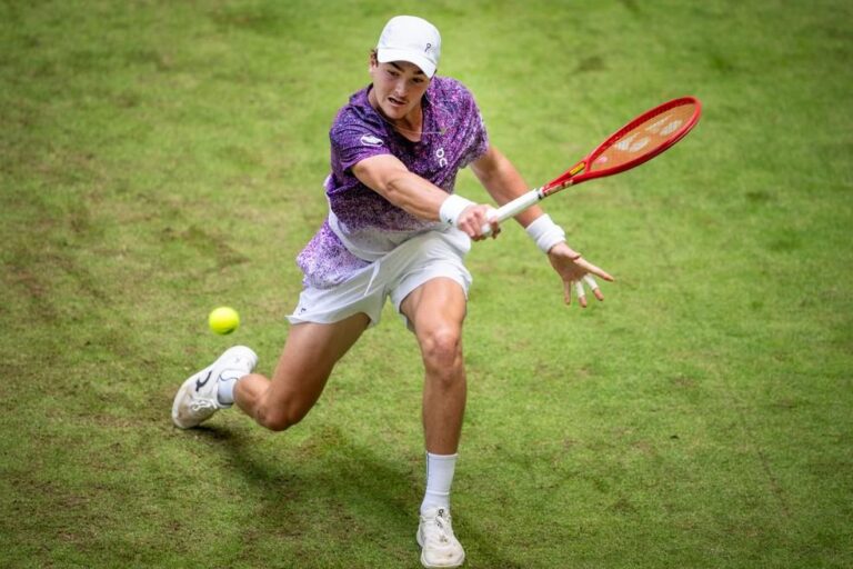 João Fonseca faz sua estreia em Wimbledon contra Roberto Bautista Agut