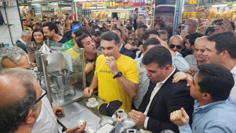 Flávio Bolsonaro Denuncia ‘Perseguição’ em Operação Policial Ligada a ONG