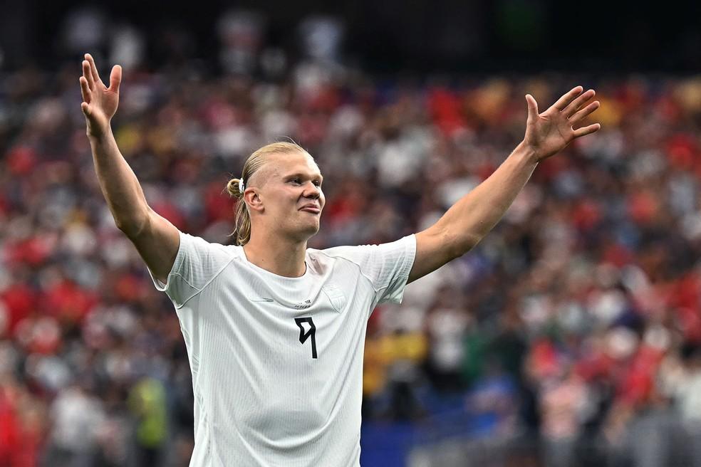 Haaland comemora gol da Noruega contra a Costa do Marfim pela Copa do Mundo