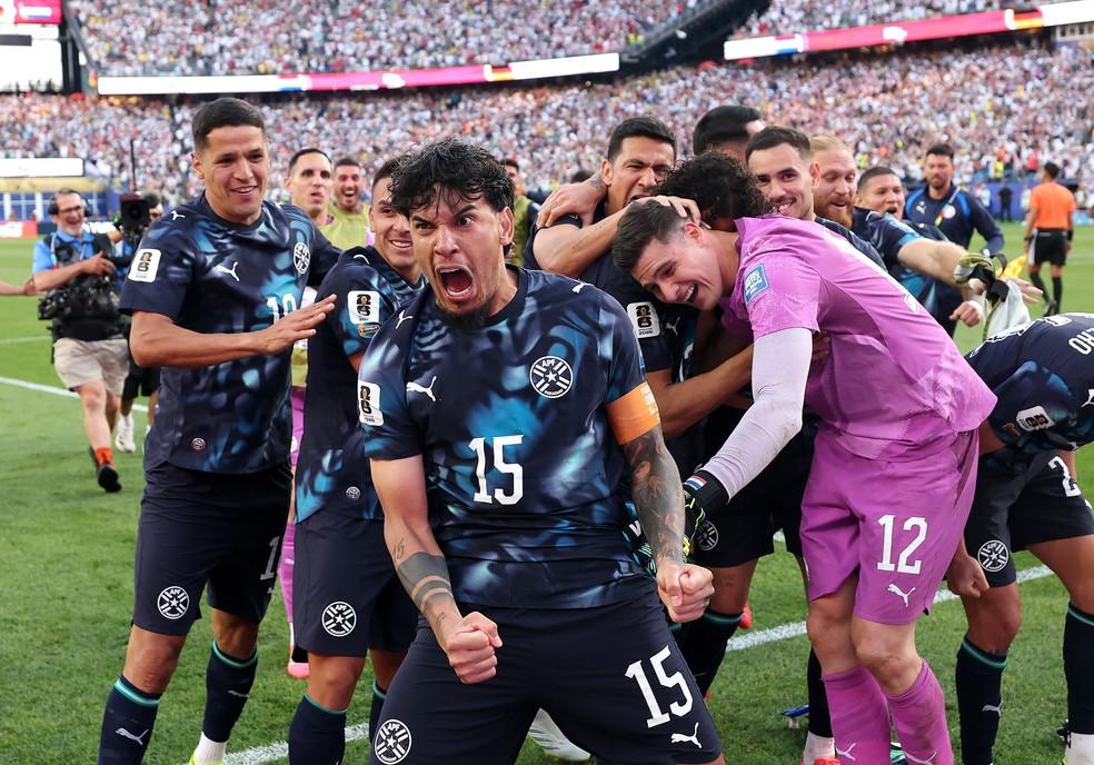 Jogadores do Paraguai comemoram classificação na Copa do Mundo