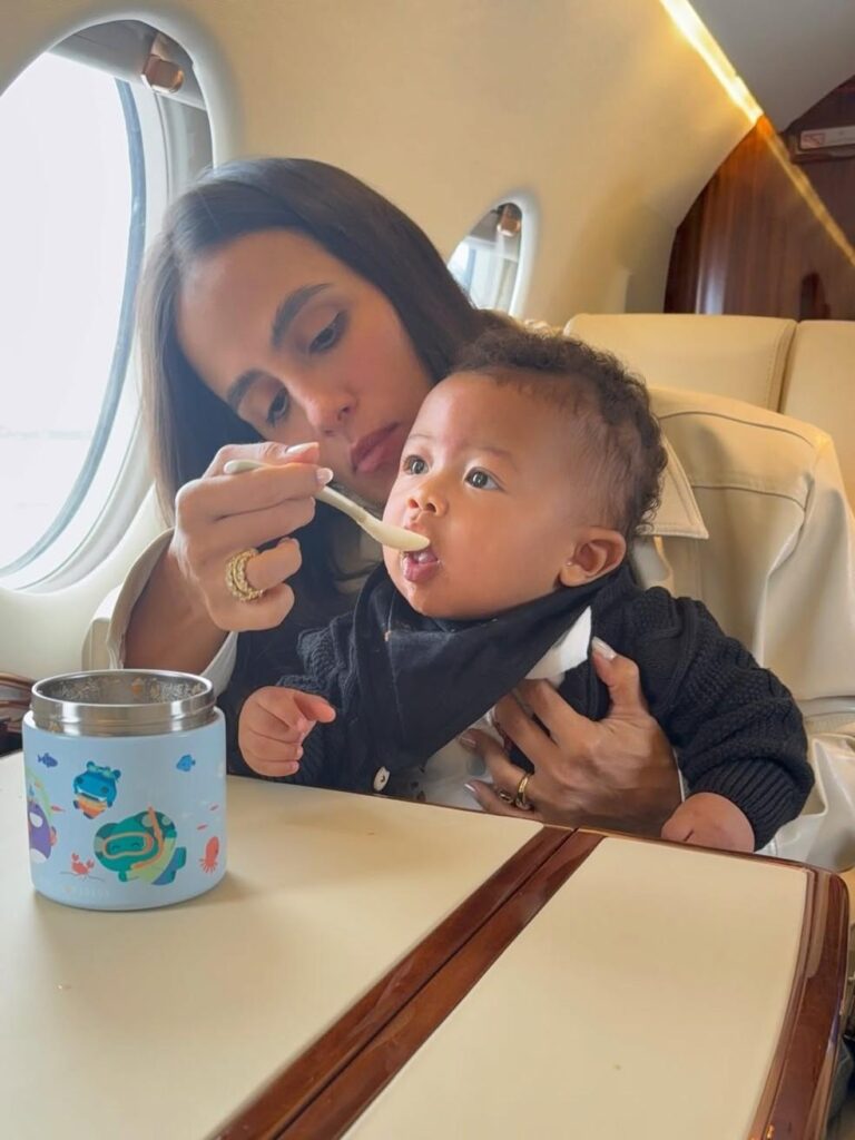 Carol Peixinho e seu filho Bento encantam seguidores em viagem de jatinho