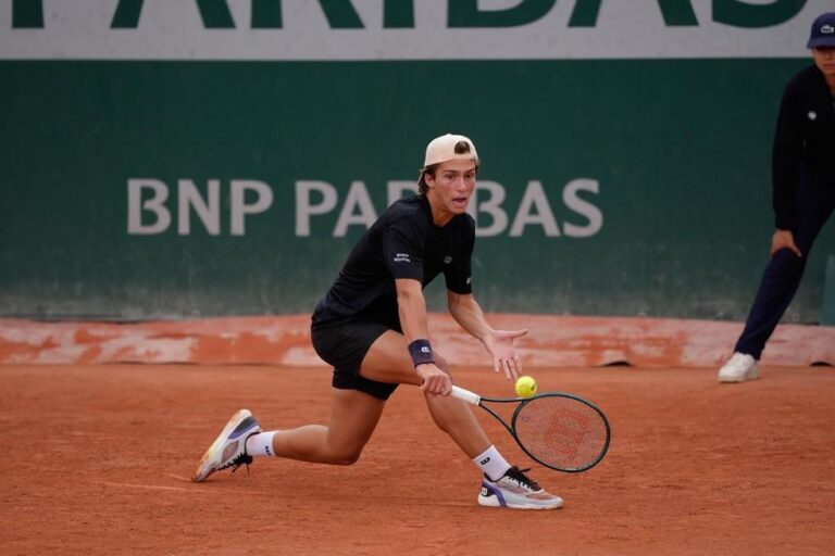 Leonardo Storck e Victória Barros brilham em Roland Garros e avançam às semifinais