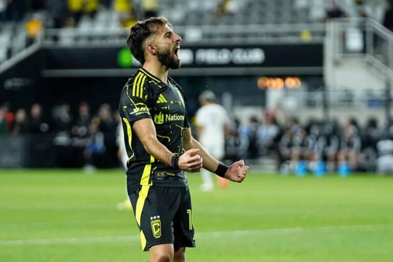 Diego Rossi é negociado com o Monterrey em transferência milionária