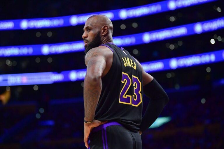 LeBron James Deixa os Lakers e Entra no Mercado de Agentes Livres