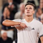 Andre Agassi Analisa Confronto entre Jakub Mensik e Alexander Zverev no Roland Garros