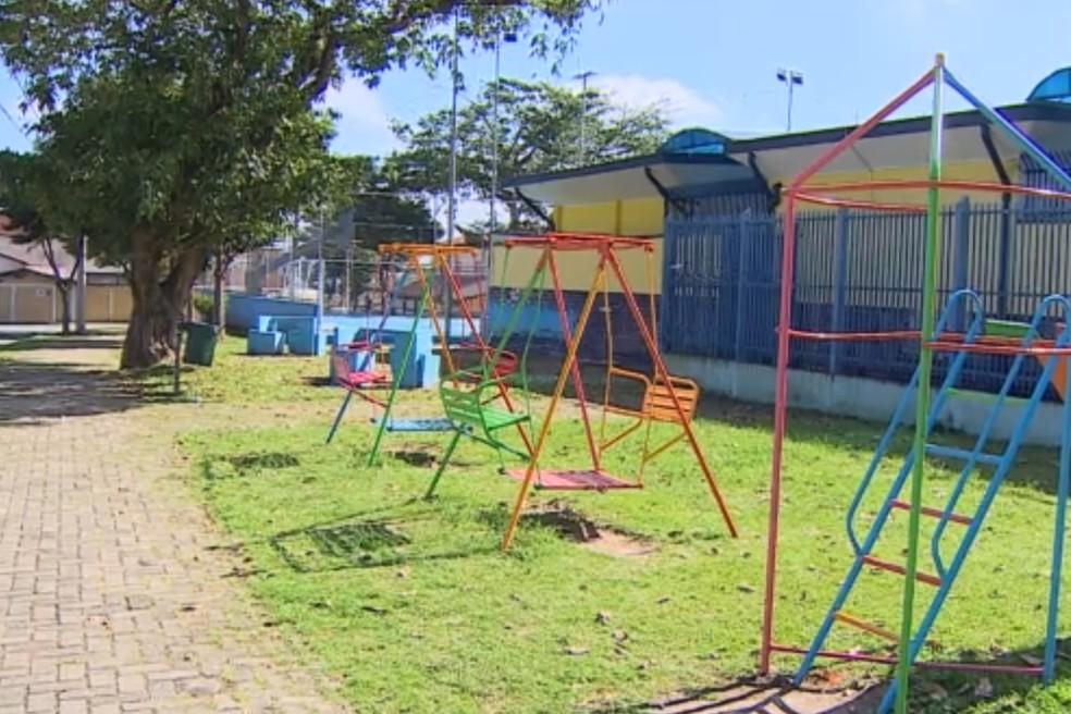Praça Francisco Escobar, no bairro Monte Castelo, em São José dos Campos