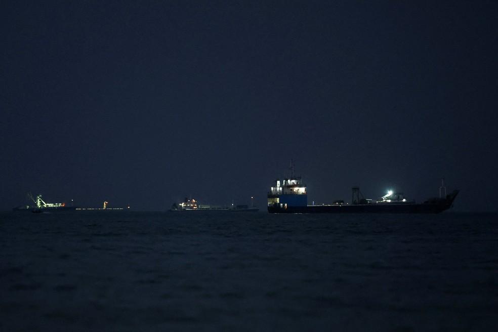 Embarcações no Estreito de Ormuz