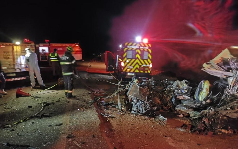 Acidente na GO-206 ocorrido na noite de quinta-feira