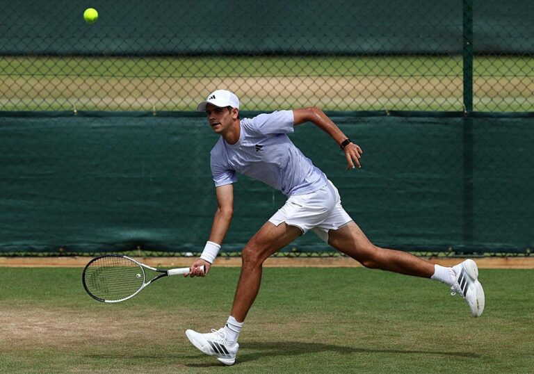 Rafa Jódar faz sua estreia em Wimbledon com vitória sobre Felix Gill