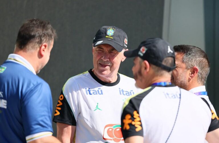 Seleção Brasileira Realiza Treinos nos EUA com Mudanças no Elenco