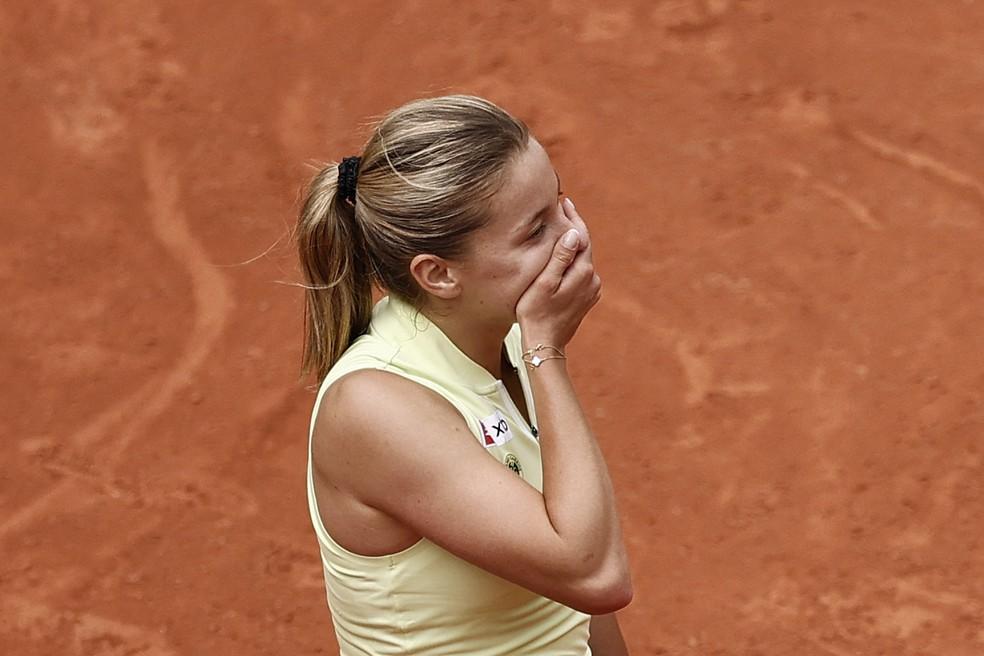 Maja Chwalinska celebra vitória contra Anna Kalinskaya