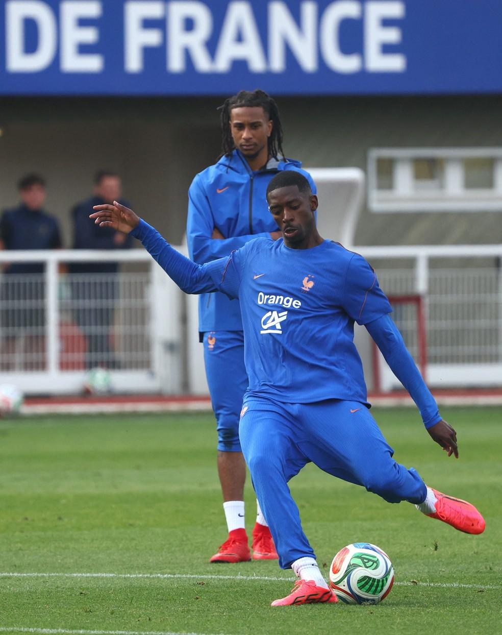 Dembélé em treino da França