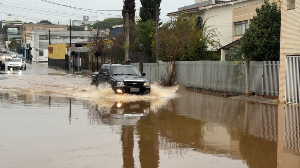 Guarapuava registrou alagamentos nesta segunda-feira (29)