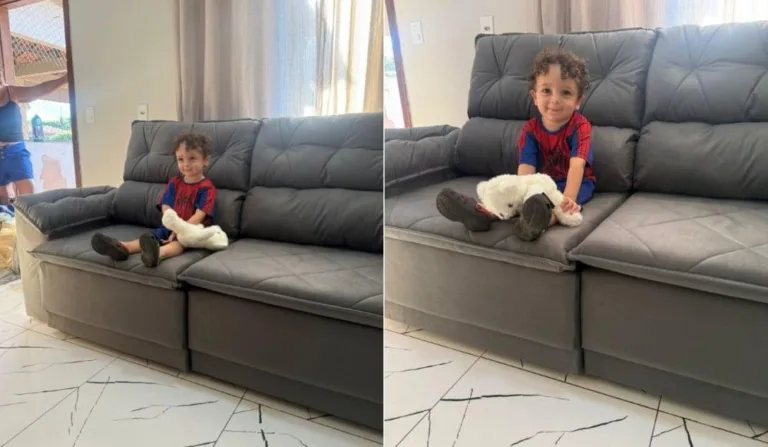 Criança de 2 anos surpreende família ao comprar sofá de R$ 2 mil pelo celular da mãe no ES