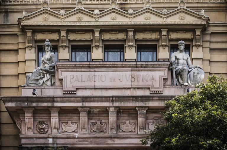 Juízes do TJ-SP Recebem Salário Médio de R$ 132 Mil em Março