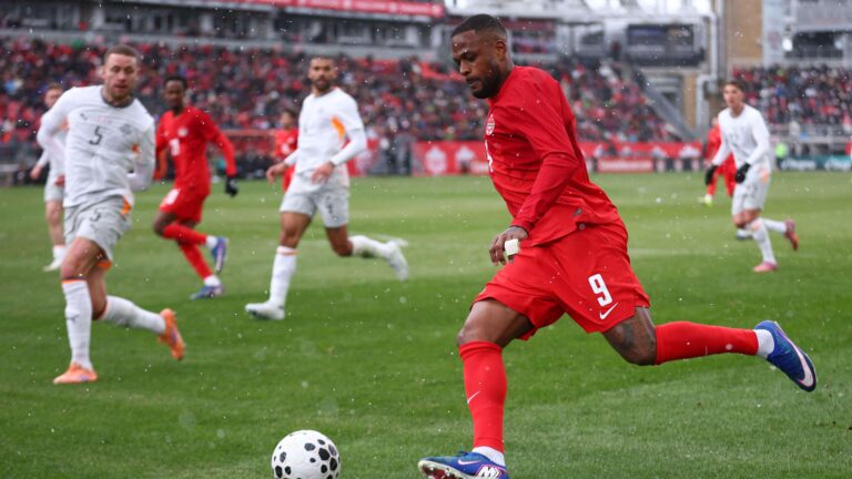 Canadá e Uzbequistão se enfrentam antes da Copa do Mundo: O que esperar do amistoso
