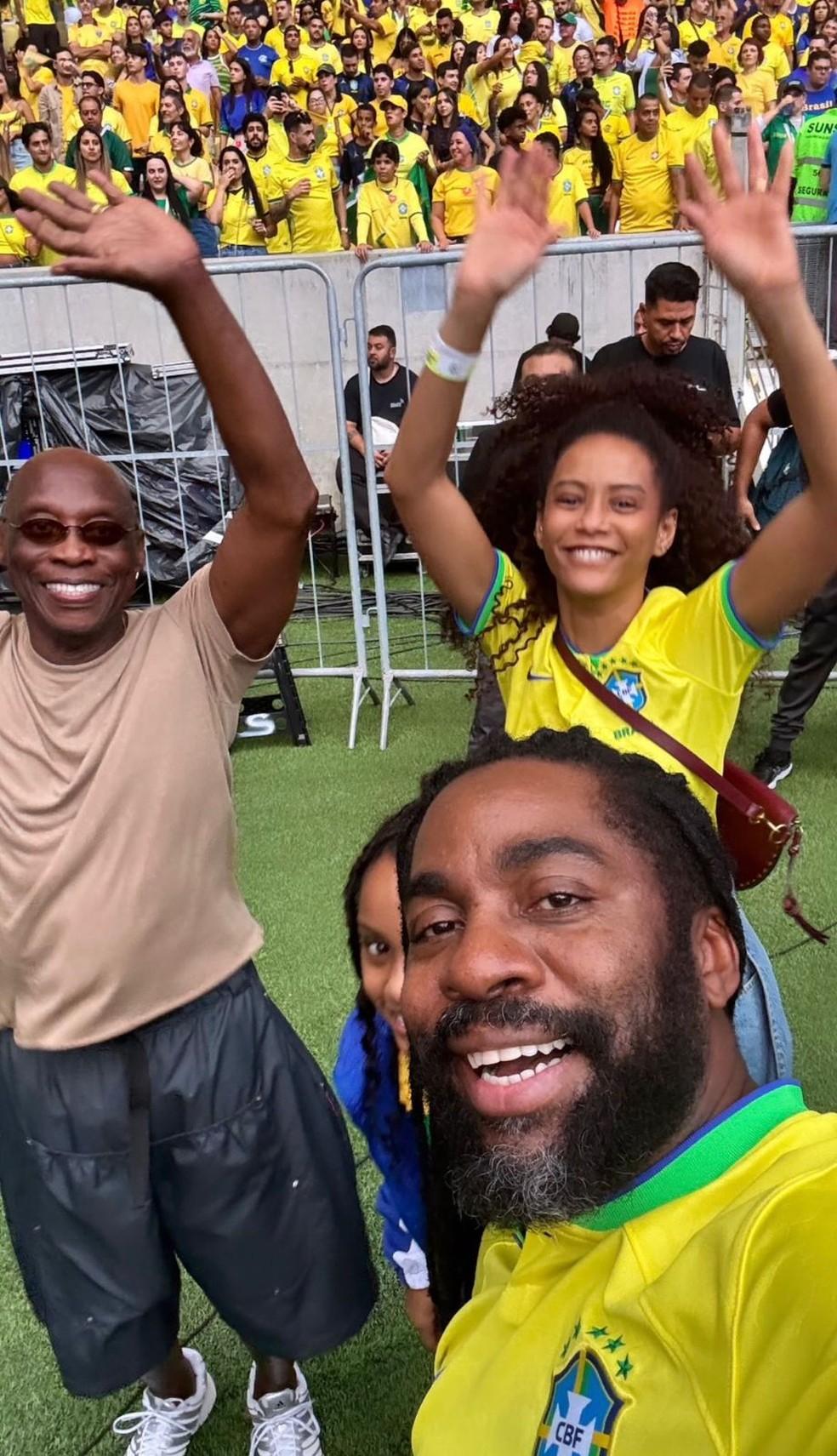 Tais Araújo e Lázaro Ramos no Maracanã