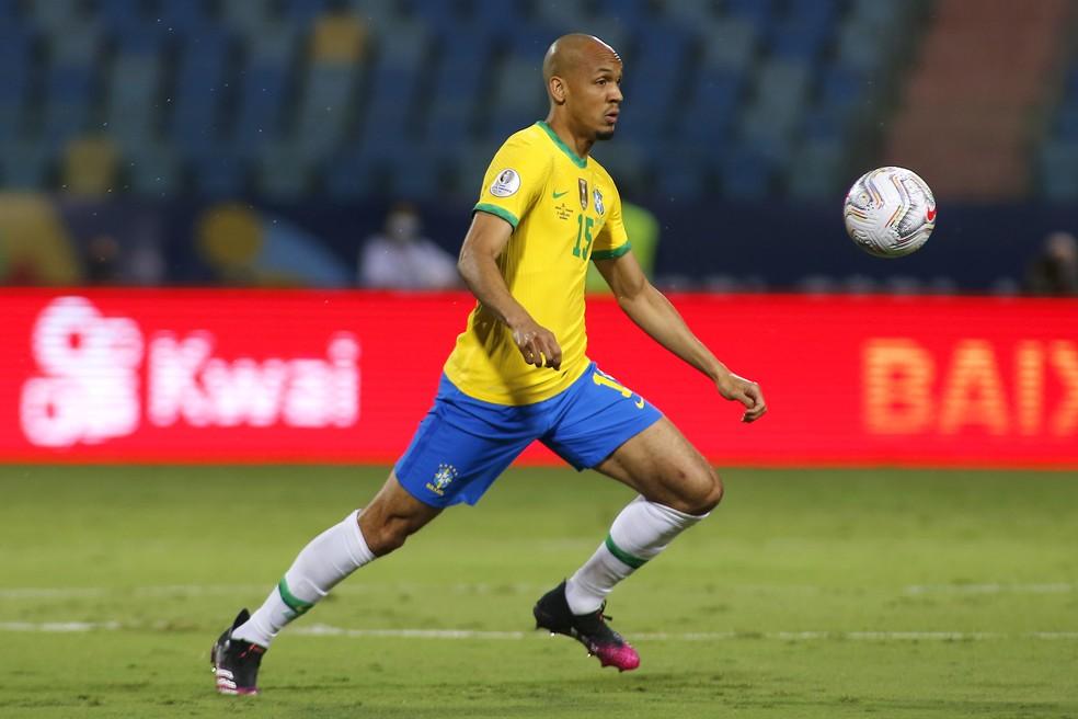 Fabinho em ação pela Seleção