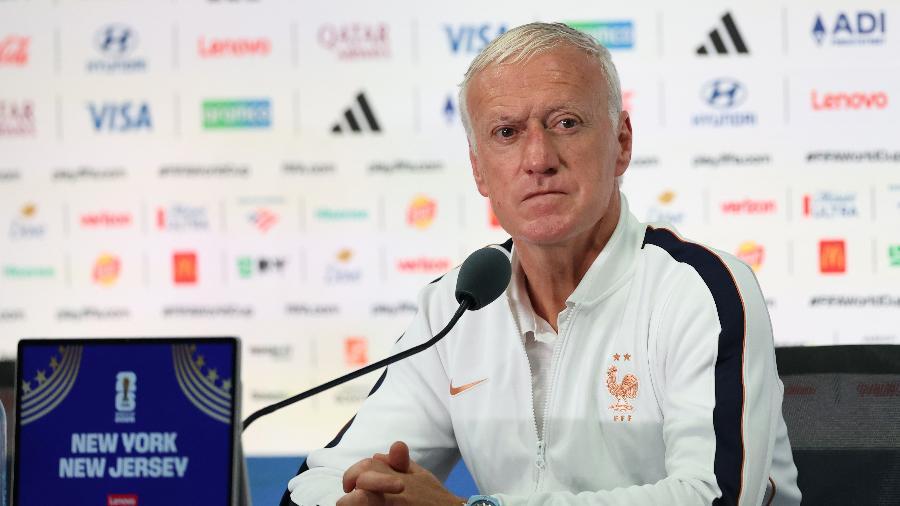 Didier Deschamps, técnico da França, antes de duelo contra a Suécia na Copa