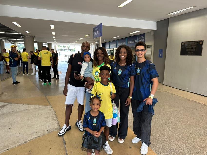 Família de Luiz Henrique presente no Maracanã para amistoso do Brasil