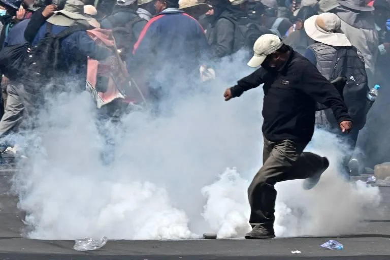 Bolívia: Crescem Protestos e Tensão Política sob a Liderança de Rodrigo Paz