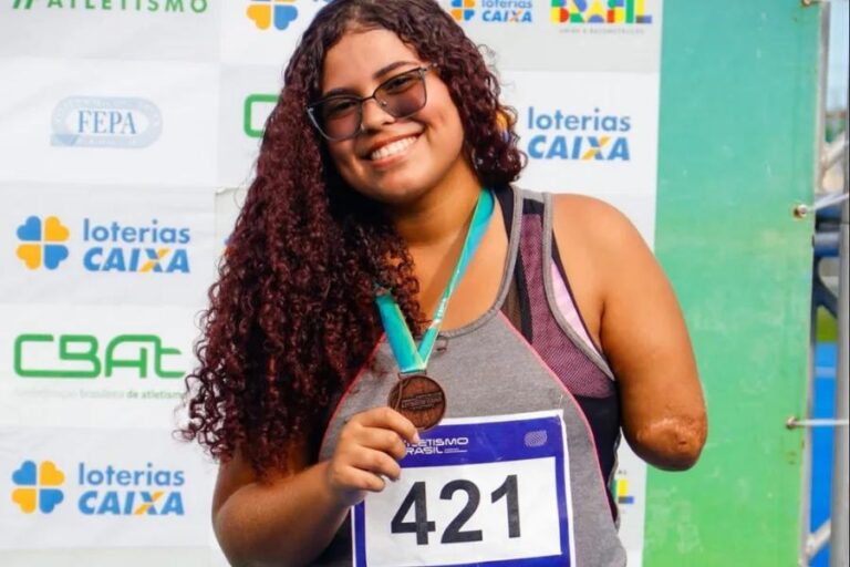 Justiça de Pernambuco nega indenização a jovem vítima de ataque de tubarão