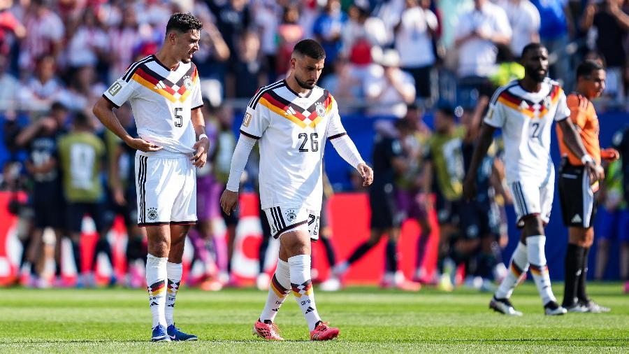 Jogadores da Alemanha durante jogo contra o Paraguai, pela 2ª fase da Copa do Mundo.