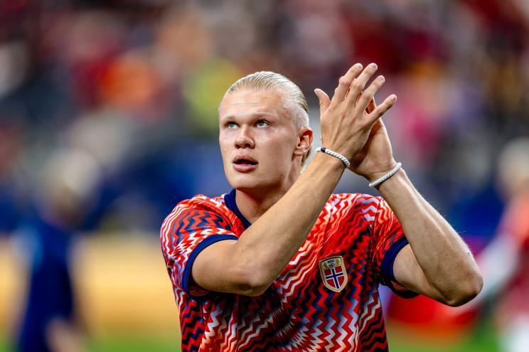 Erling Haaland em jogo da Copa do Mundo