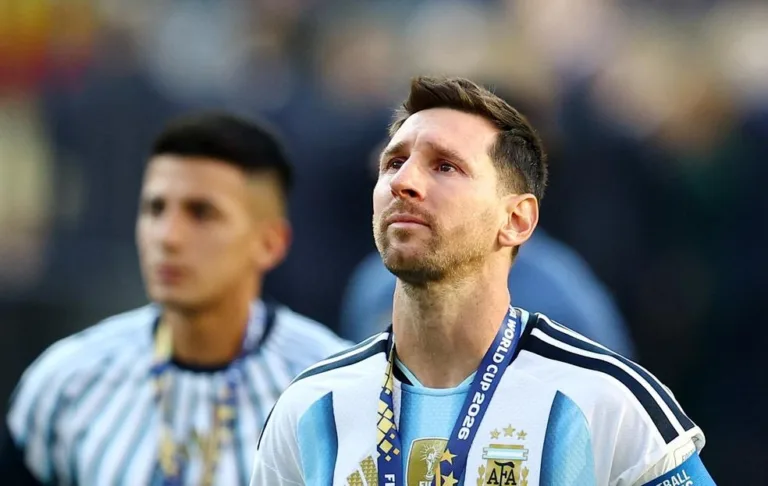 Messi encerra trajetória nas Copas do Mundo com lágrimas em final amarga