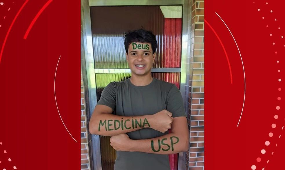 Jovem da periferia de Salvador foi o primeiro colocado em Medicina na USP pelo Enem