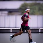 Corinthians e Memphis Depay: Renovação de Contrato em Foco