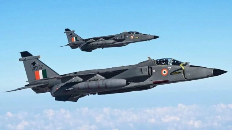 O Último Suspiro do Jaguar: Índia busca manter a frota em operação até 2040