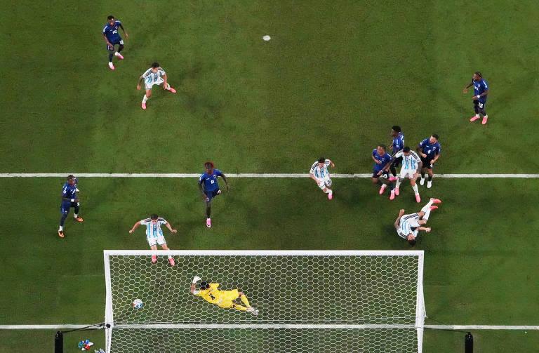 Argentina supera Cabo Verde em jogo dramático e avança às oitavas da Copa do Mundo
