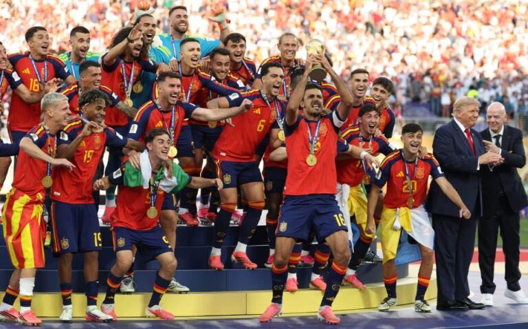 A Seleção Espanhola Celebra Conquista na Copa do Mundo de 2026 e Olha para 2030