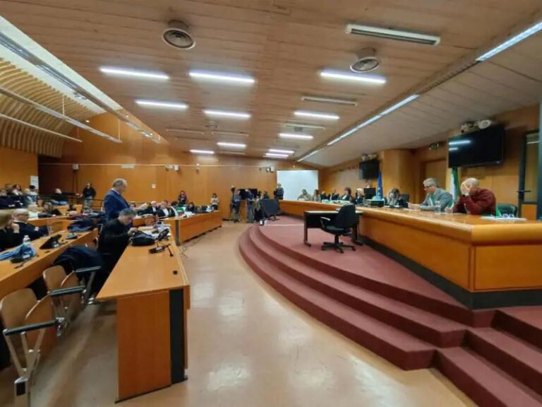 Nova norma de segurança aprovada: 75% dos italianos contra indenizações a criminosos