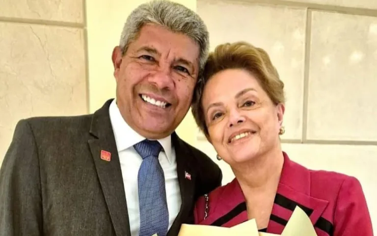 Jerônimo Rodrigues Condecora Dilma Rousseff com a Maior Honraria da Bahia